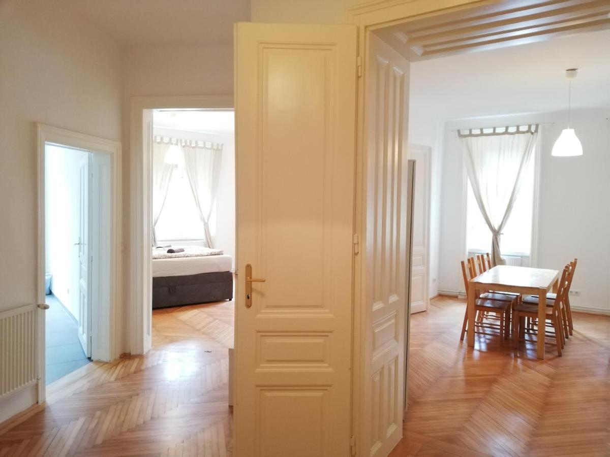 Central Living Apartments - Schoenbrunn Вена Экстерьер фото