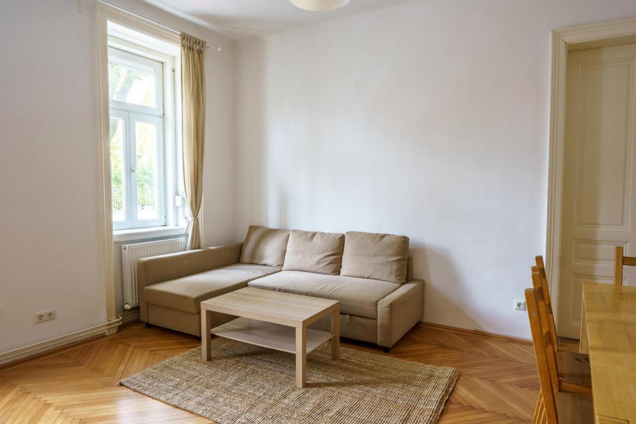 Central Living Apartments - Schoenbrunn Вена Экстерьер фото