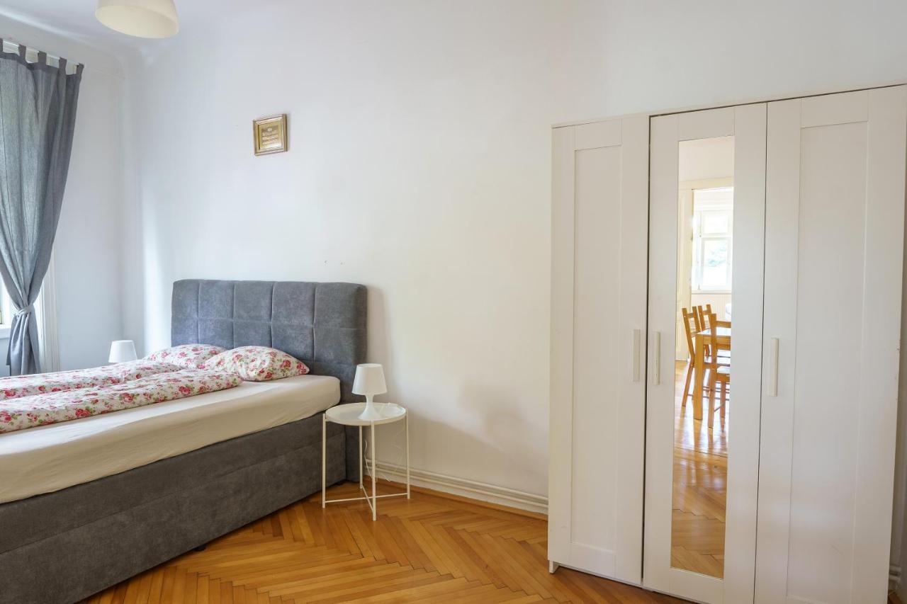 Central Living Apartments - Schoenbrunn Вена Экстерьер фото