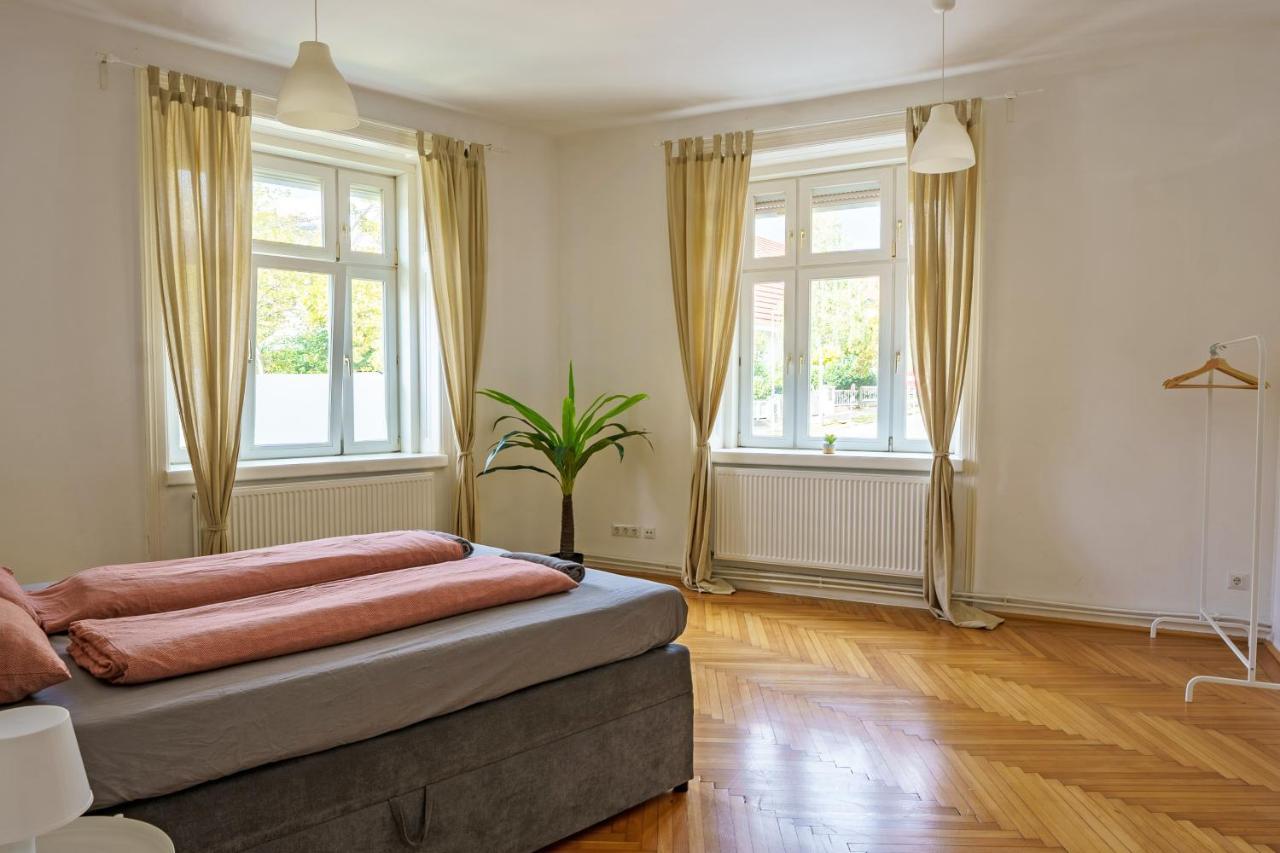 Central Living Apartments - Schoenbrunn Вена Экстерьер фото