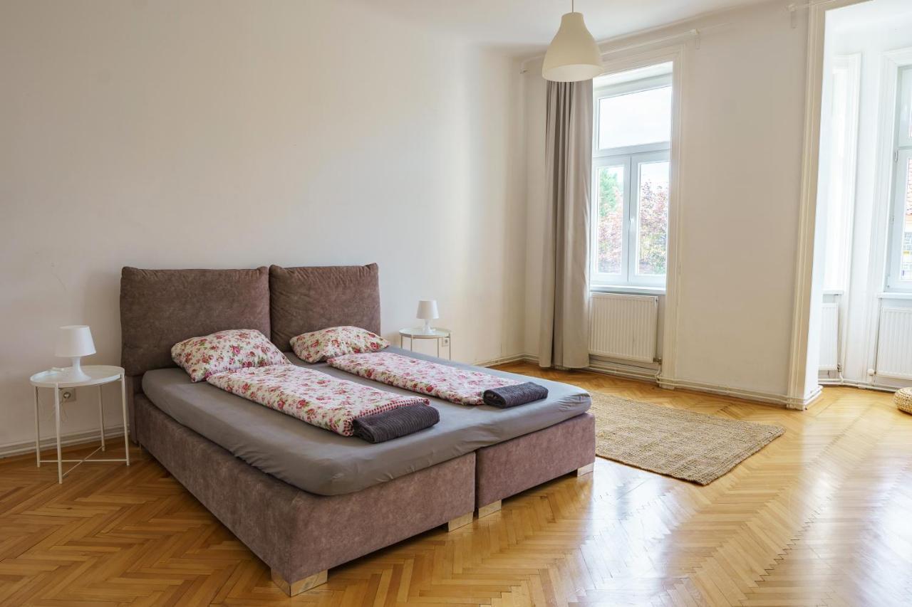Central Living Apartments - Schoenbrunn Вена Экстерьер фото