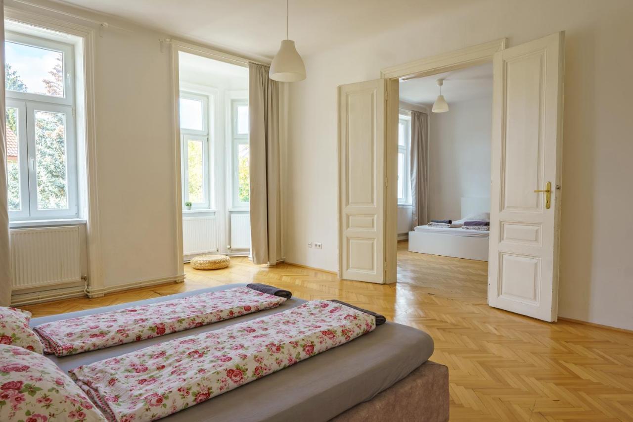 Central Living Apartments - Schoenbrunn Вена Экстерьер фото