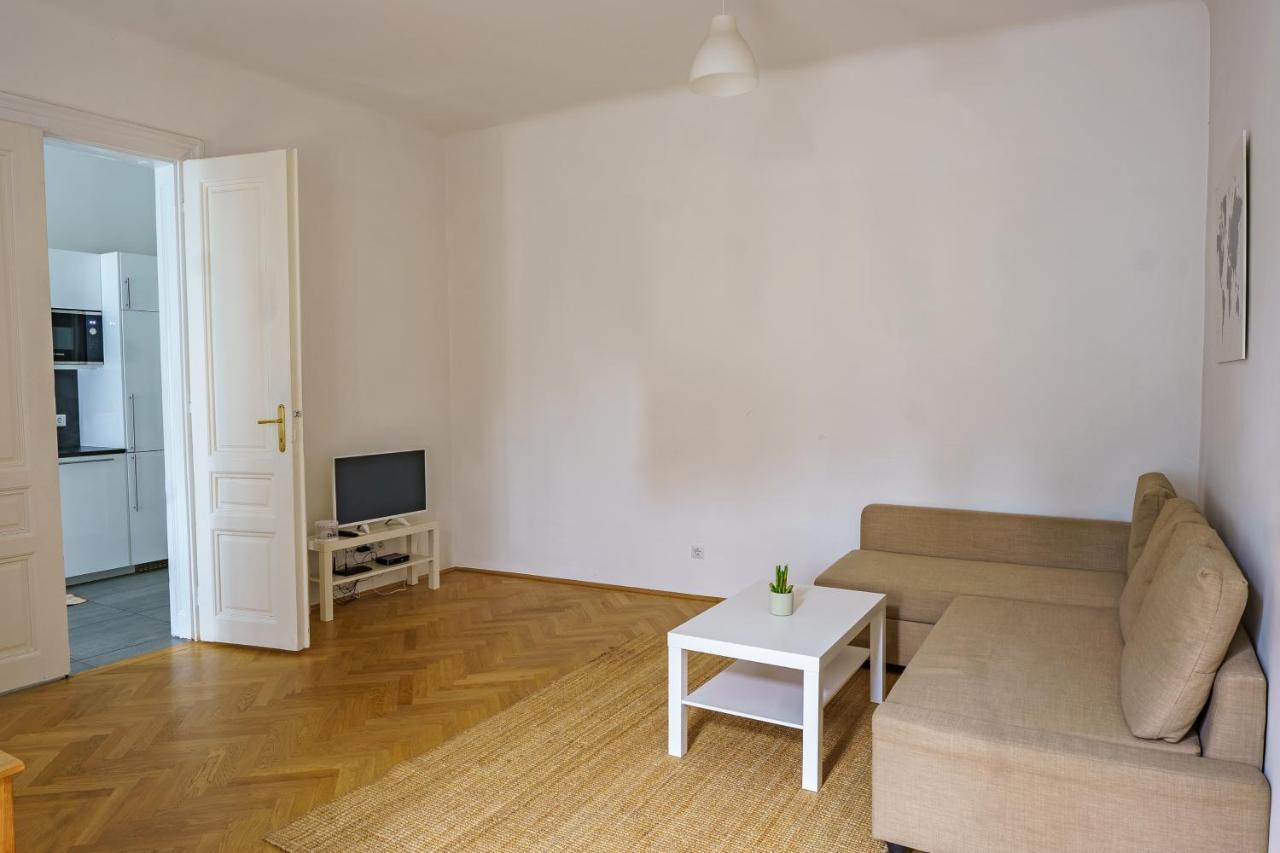 Central Living Apartments - Schoenbrunn Вена Экстерьер фото