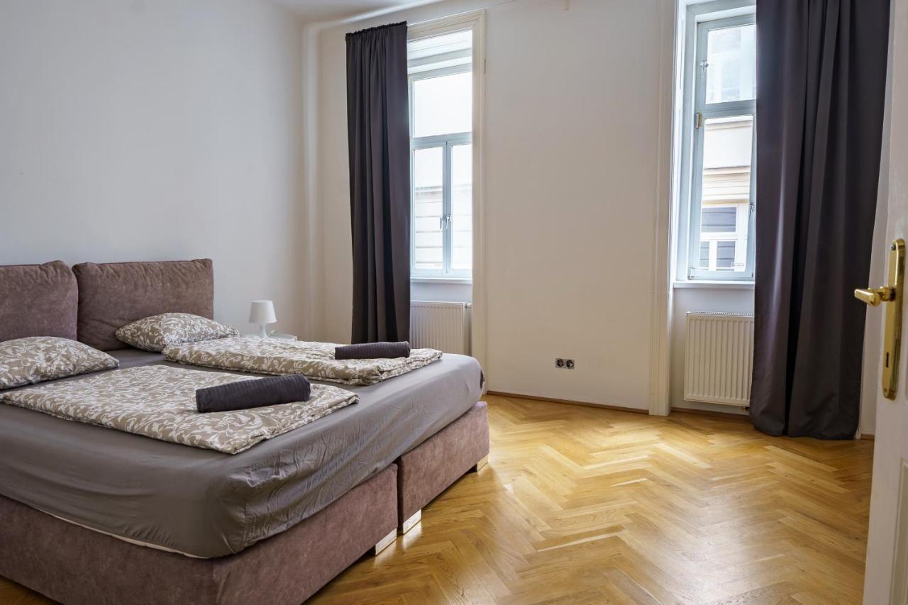 Central Living Apartments - Schoenbrunn Вена Экстерьер фото
